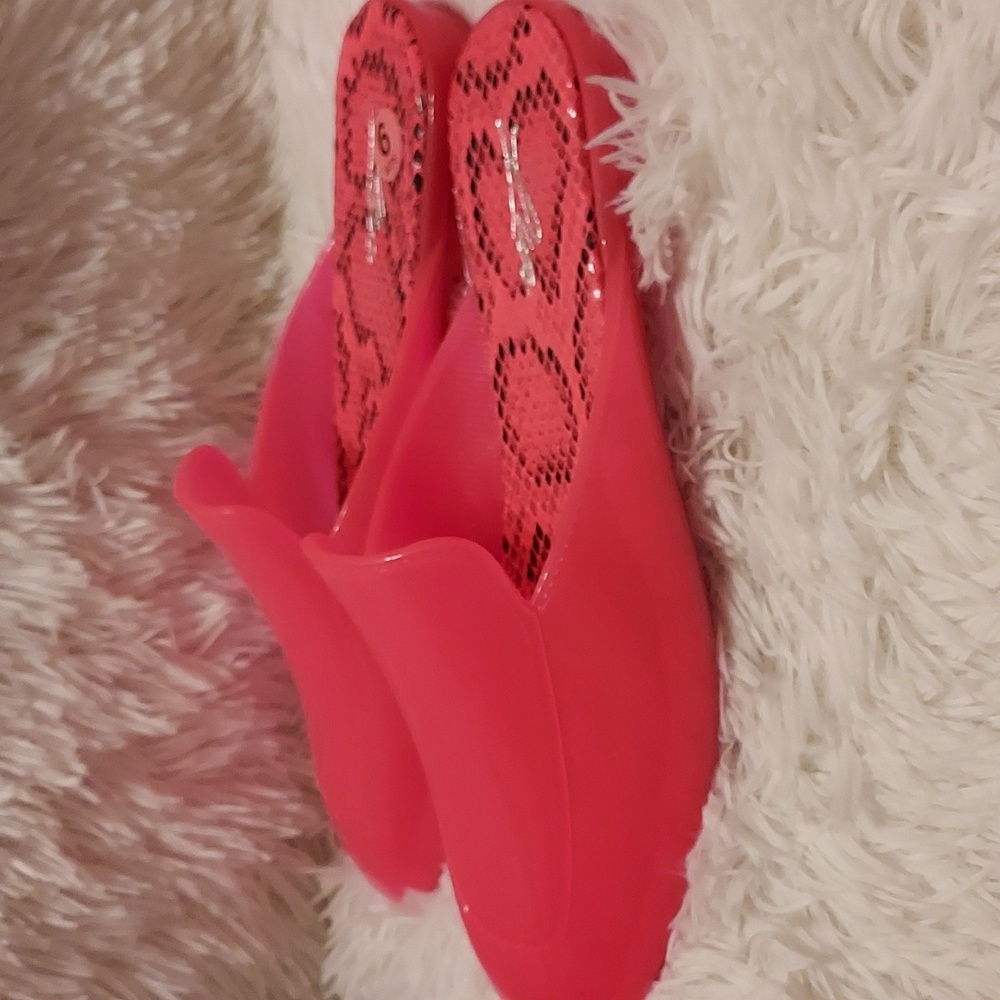 LIA NWOT Mules